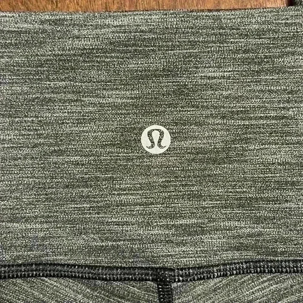 Lululemon, Aling, high rise, yoga legging - Picture 4 of 8